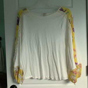 Women’s blouse, size Large